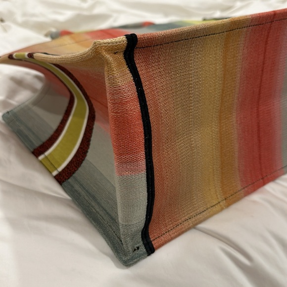 Dior Book Tote Canvas Multicolour, Large - Picture 8 of 14